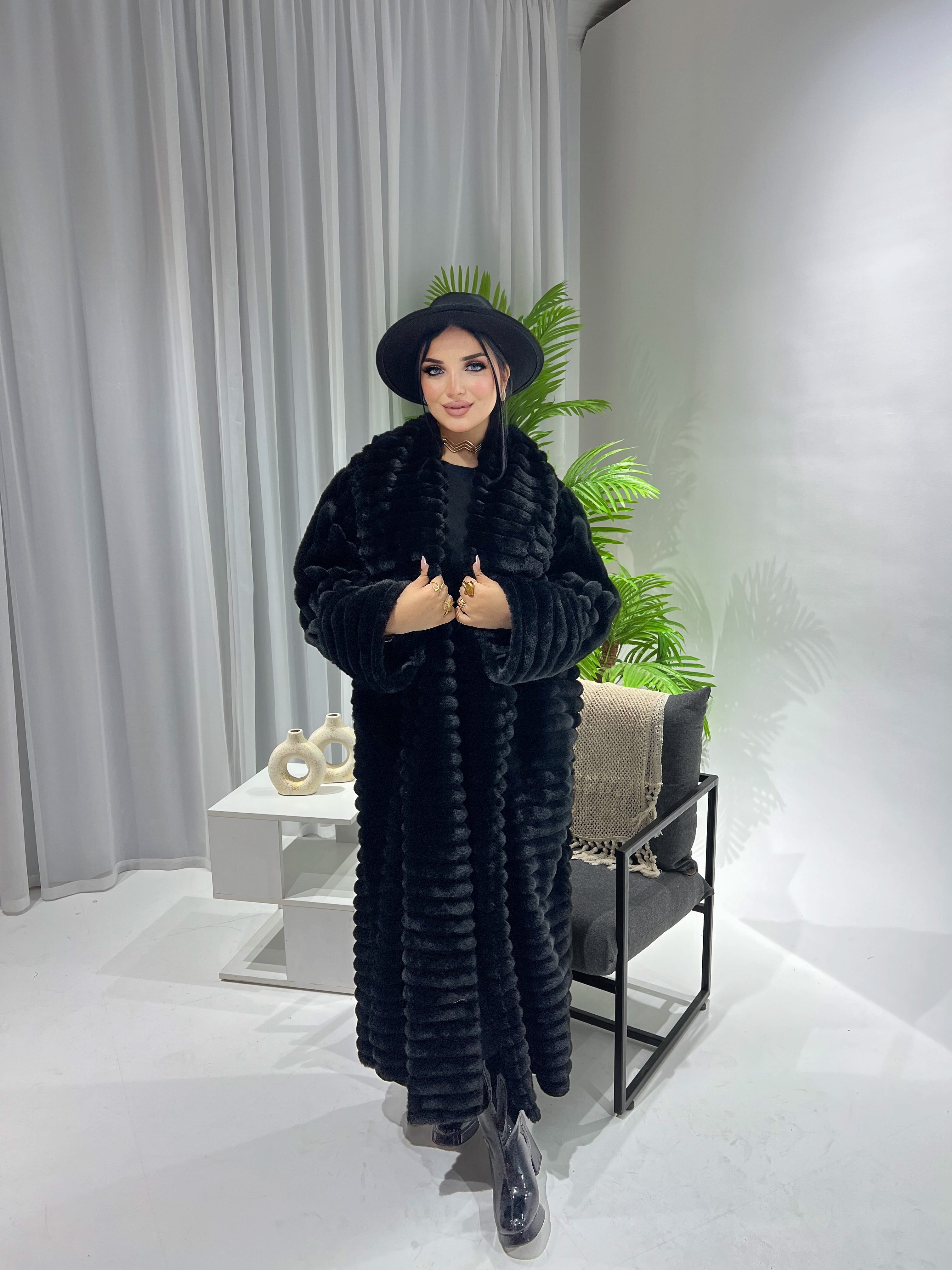 Furry Fur Coat - Black – Galaria
