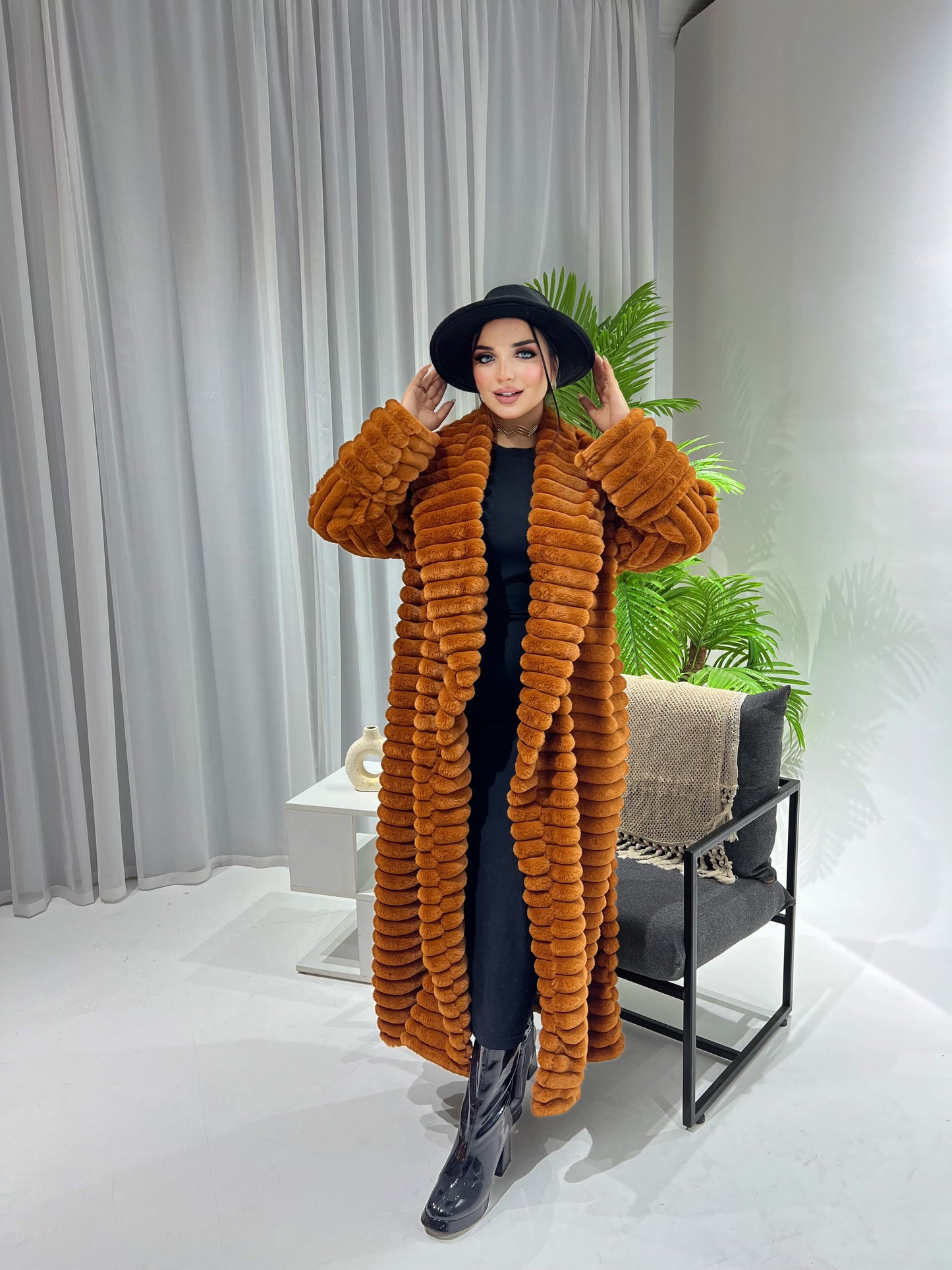 Furry Fur Coat - Havan