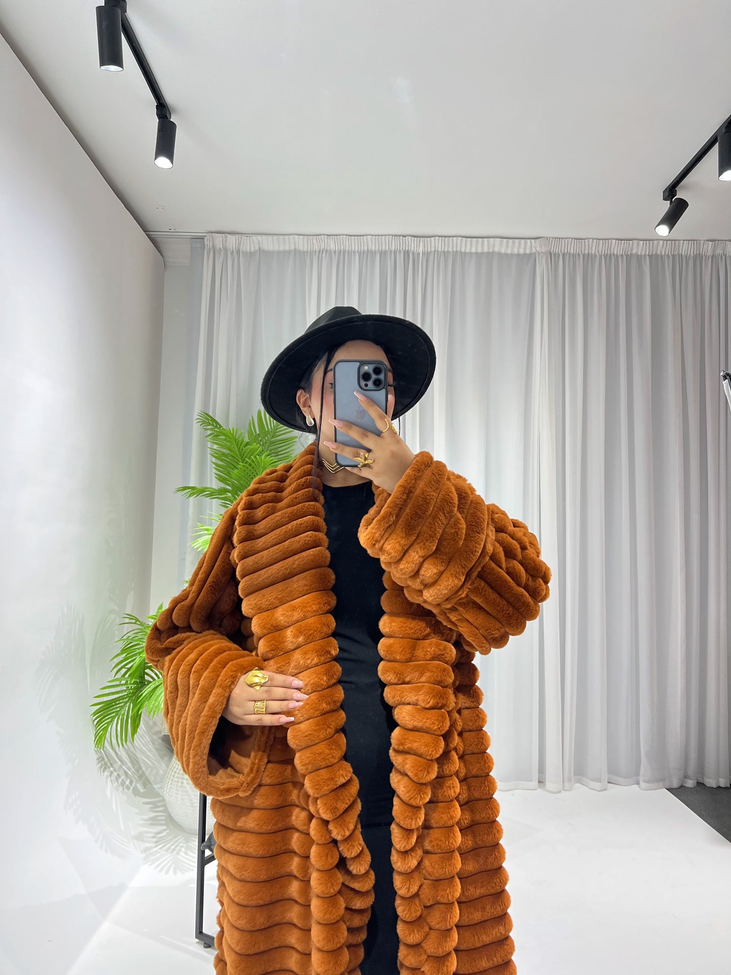 Furry Fur Coat - Havan